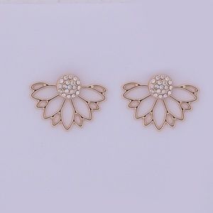 Lotus diamond stud earrings